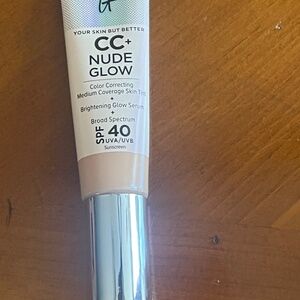 It cc+ nude glow foundation